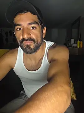 piggylatino online show from March 26, 5:55 am