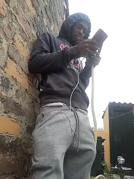 Eezxxx online show from April 13, 7:42 am