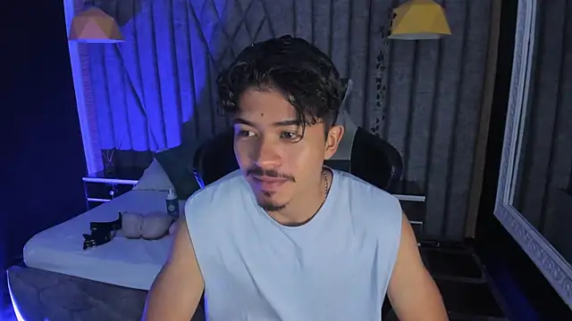 NicolaiKarav online show from May 25, 1:06 pm