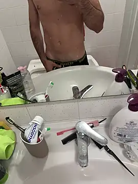 ladyboy2000 online show from July 4, 6:22 pm