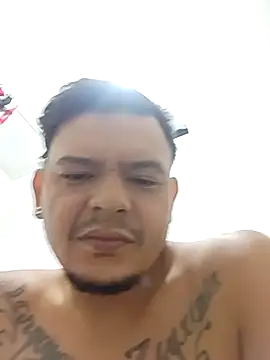 YTupapito1234 online show from May 16, 1:25 am
