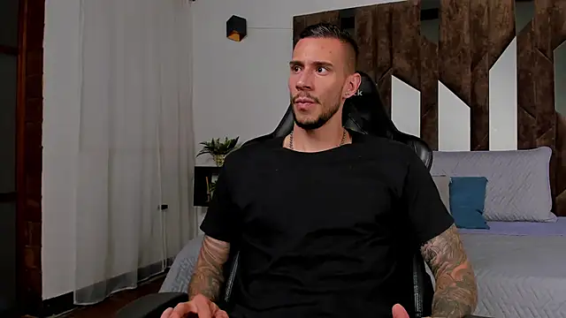 J king   online show from April 9, 11:44 pm