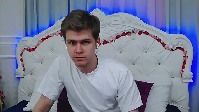 NickJohnas online show from April 15, 3:45 pm