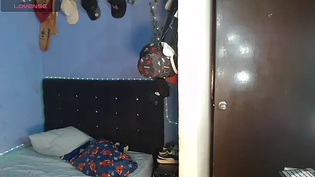 Juan Gomezz26 online show from May 13, 11:46 pm
