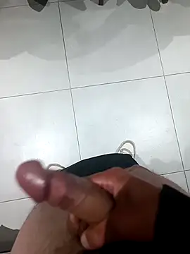 dav77360 online show from April 19, 9:50 pm