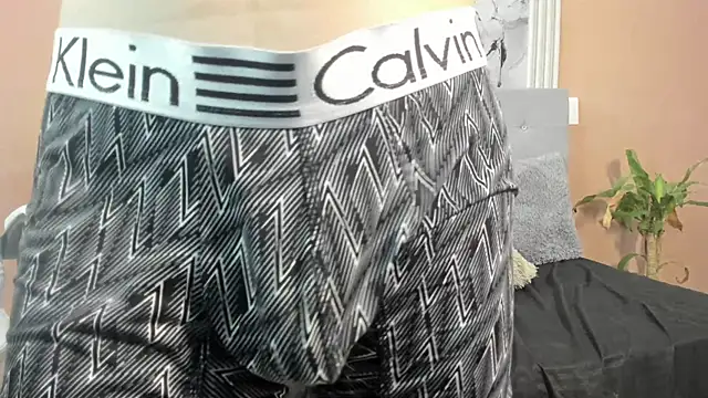 alex xhunter online show from March 31, 8:10 pm