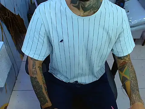 Boy tatto77 online show from July 17, 1:13 am