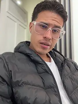 Latin Paisa Boy online show from March 26, 10:47 pm