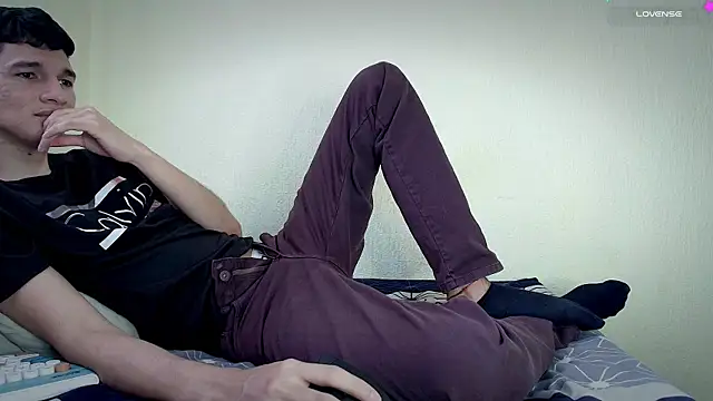 LeonS 20cm online show from March 11, 9:55 pm