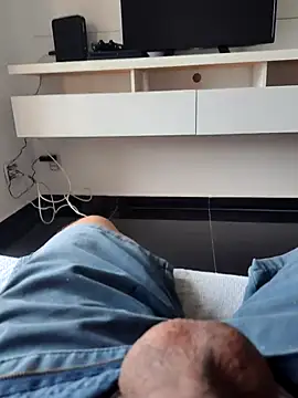 izipaul online show from January 5, 9:18 pm