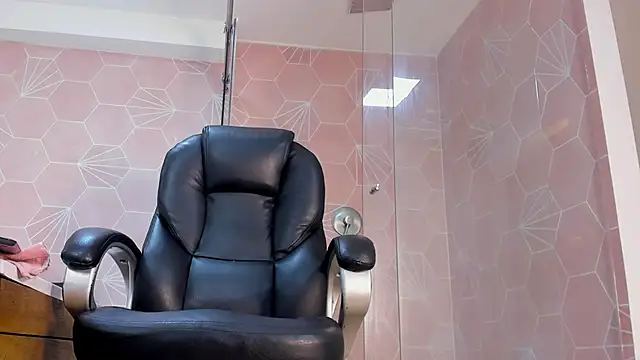 Maximo Zahir online show from February 18, 8:12 am