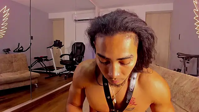 Maximo Zahir online show from February 17, 8:02 am