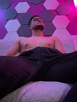 AquaSergei online show from February 10, 6:45 pm