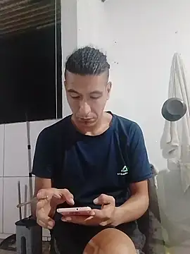 Rodrigohernan19 online show from August 9, 7:58 am