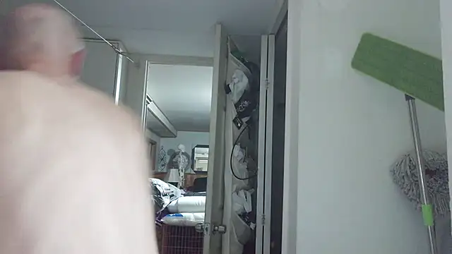 FrankieFuckMe online show from April 7, 4:56 am