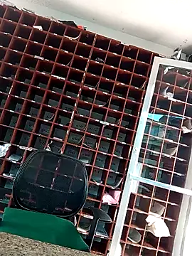 CrIs1dtian3 online show from February 20, 3:36 pm