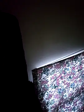 MmmDddddmmmm online show from April 12, 6:53 pm