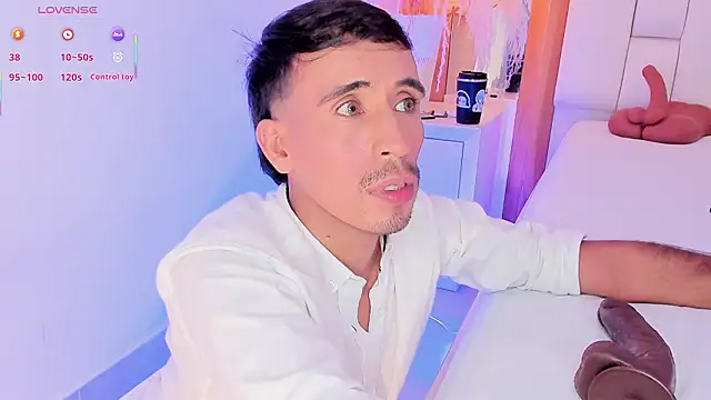 Mr aronnn  online show from February 7, 2:51 am