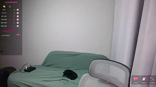 LeonBoykisser online show from March 8, 3:27 pm