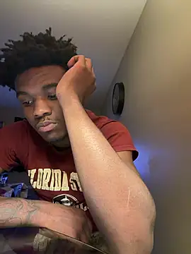 Bigdicktrick227 online show from August 8, 6:42 am