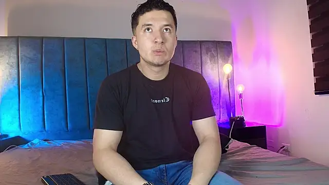 Alexander Connor online show from March 25, 12:31 pm