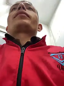 santiObrero online show from March 9, 8:14 pm