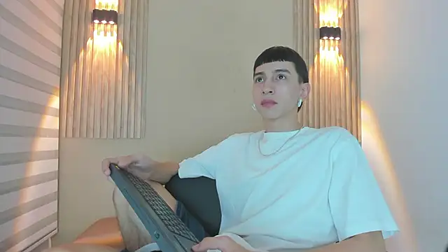 lian cameron online show from February 13, 3:57 am