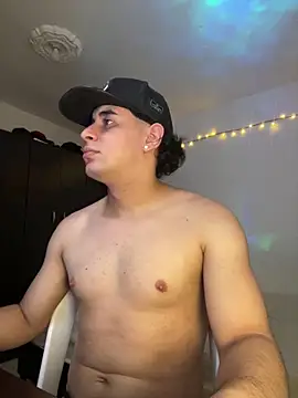 Maximuz1920 online show from April 18, 7:07 pm