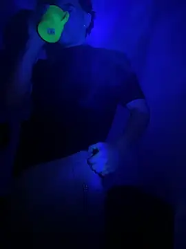 Maximuz1920 online show from April 1, 5:20 am