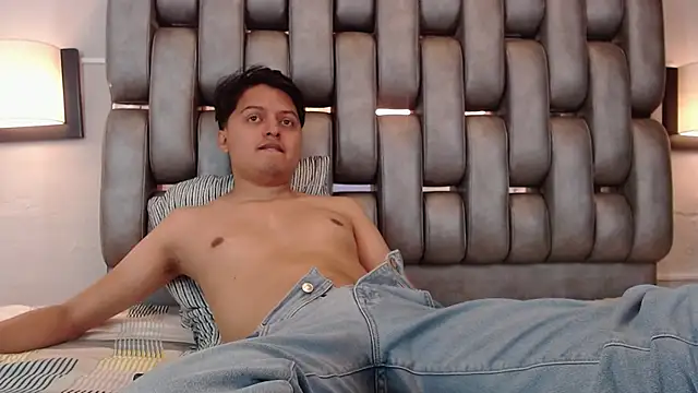 Kevin Charless online show from March 10, 12:33 pm