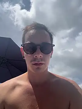 AxelMuller online show from April 4, 3:31 pm