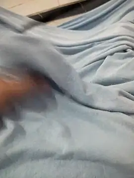 comesuabuceta online show from March 8, 9:41 pm