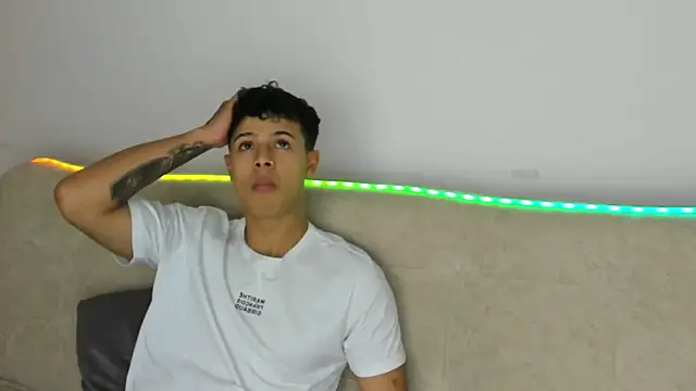  Alex Colton online show from June 18, 10:48 pm