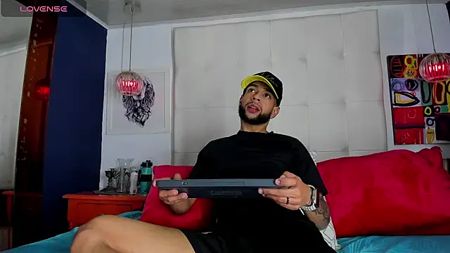 Aiden Cash7 online show from February 5, 4:19 am