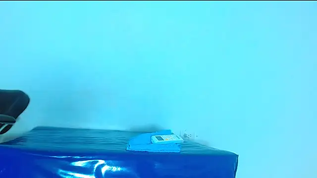 arielnoir6958 online show from March 15, 9:43 pm