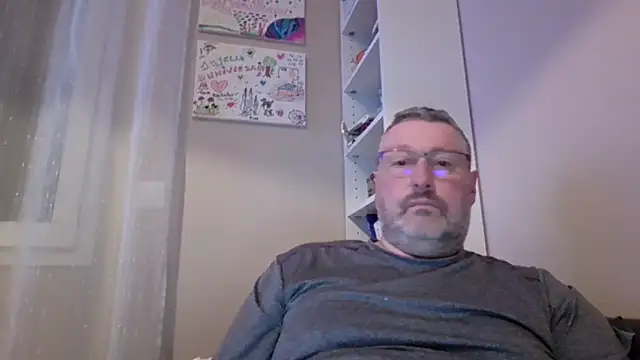 doudou310 online show from March 7, 5:05 am