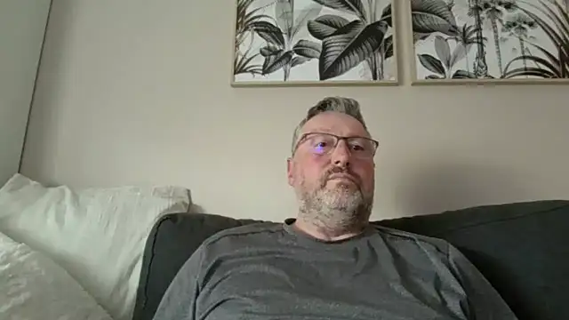 doudou310 online show from March 25, 1:26 pm