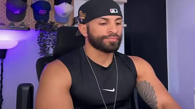 SamDornan51 online show from June 27, 7:30 pm