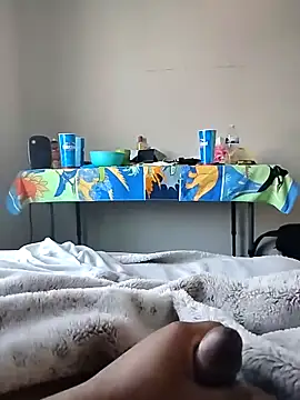 ellexxea online show from February 6, 1:30 pm