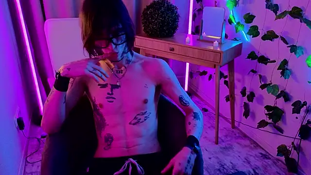 swagamee online show from February 18, 9:01 pm