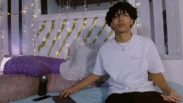 ian smith  online show from March 6, 12:13 pm