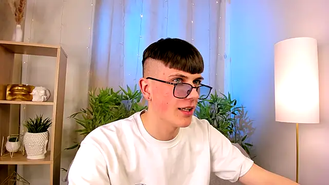 Rony Joy online show from April 3, 9:00 pm