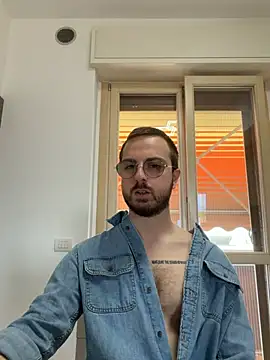 ItalianAlex online show from June 15, 9:45 am