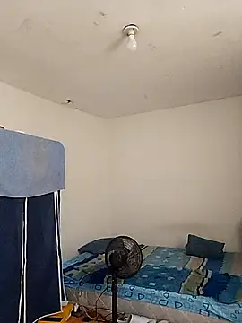 thom 1 online show from March 27, 4:19 pm