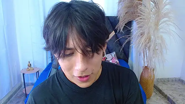 nikoo 18 online show from April 8, 2:26 pm