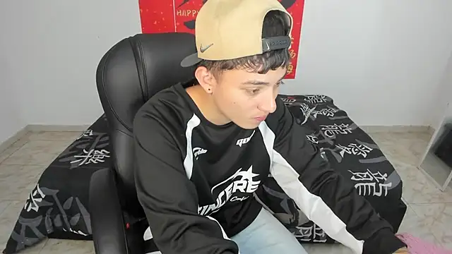 Wesleey-Boy online show from April 11, 7:39 pm