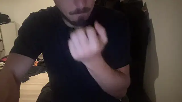 raoulbtnbois online show from May 21, 10:36 pm