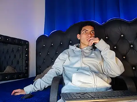 JorgeJohnson  online show from February 22, 3:41 am