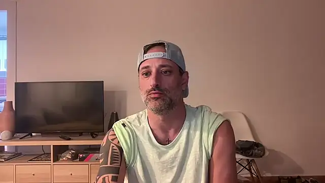 rgani online show from April 1, 9:45 pm