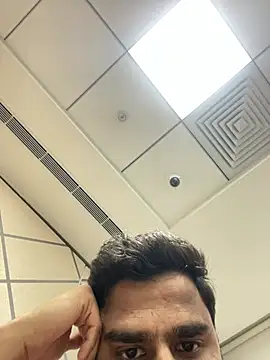 hassuniii online show from February 10, 10:25 pm